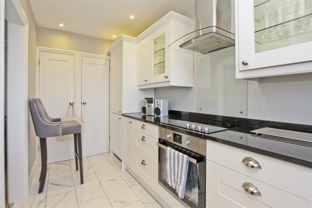 Property photo 3 of 12 Kitchen 1.Jpg