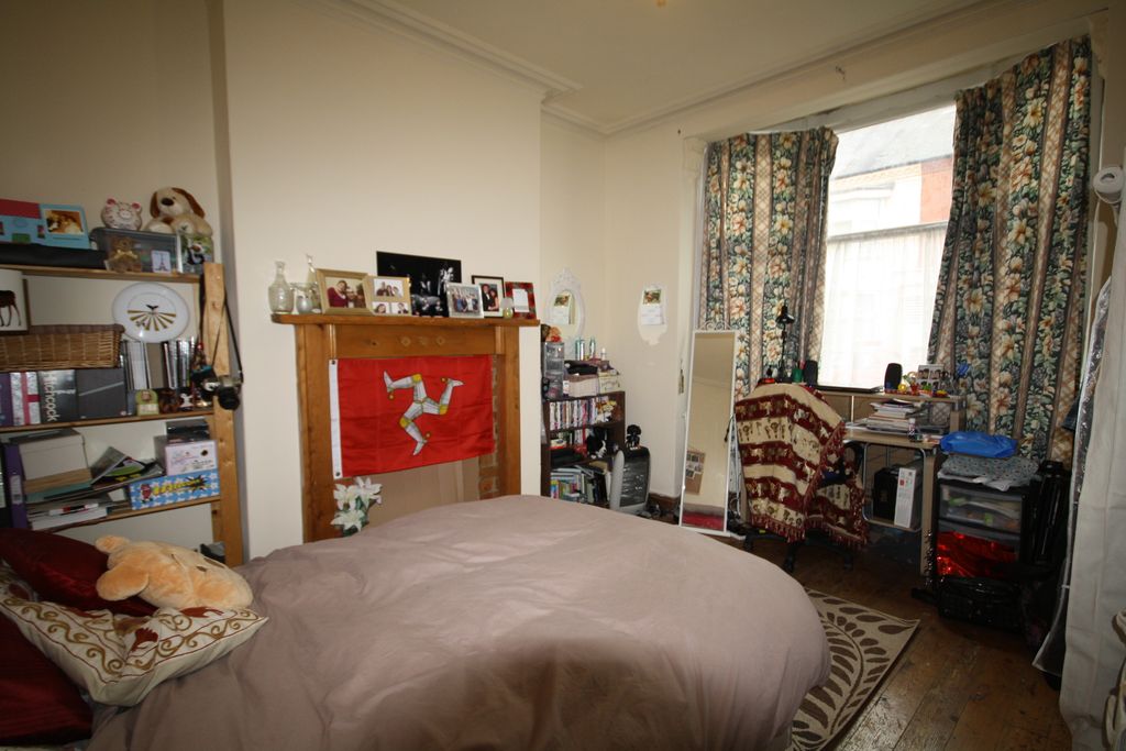 Property photo 2 of 9