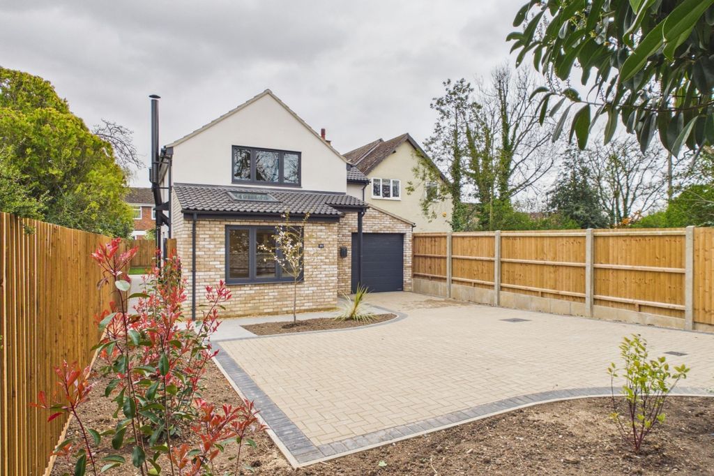 Property photo 1 of 38 Cam02519G0-Pr0411-Still047