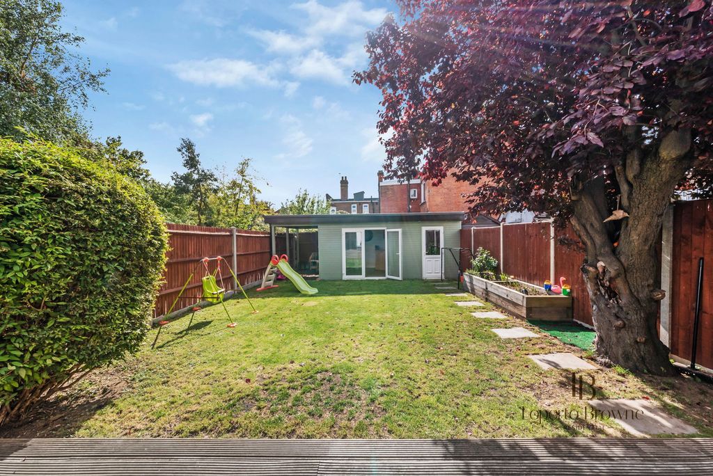 Property photo 3 of 26