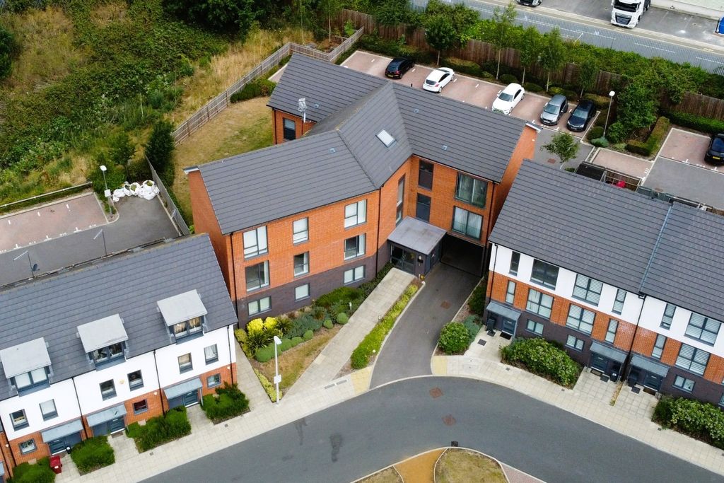 Property photo 1 of 8 2663150