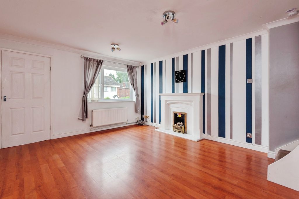 Property photo 2 of 17 Photo