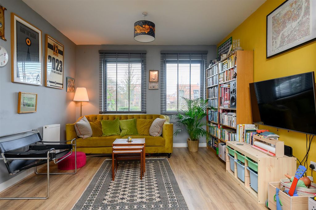 Property photo 3 of 15 Living Area