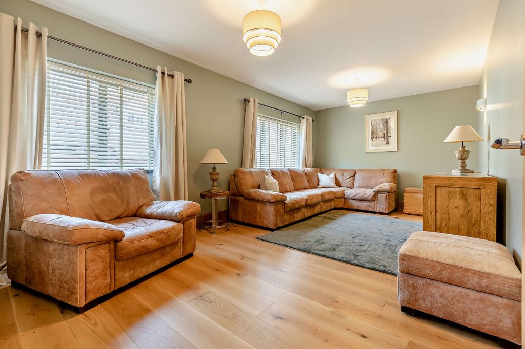 Property photo 3 of 20 Sitting Room