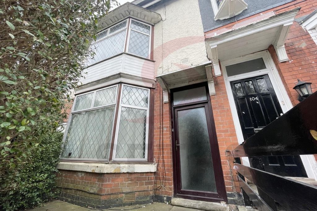 Property photo 2 of 5 Front