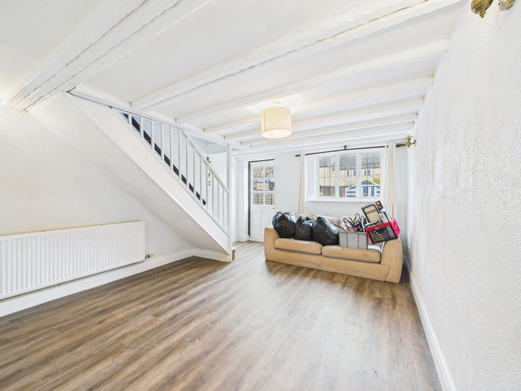 Property photo 3 of 8 Cam01721G0-Pr0103-Still001