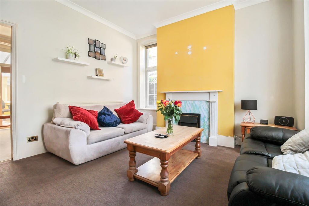 Property photo 2 of 17 Heene Cottage-016.Jpg