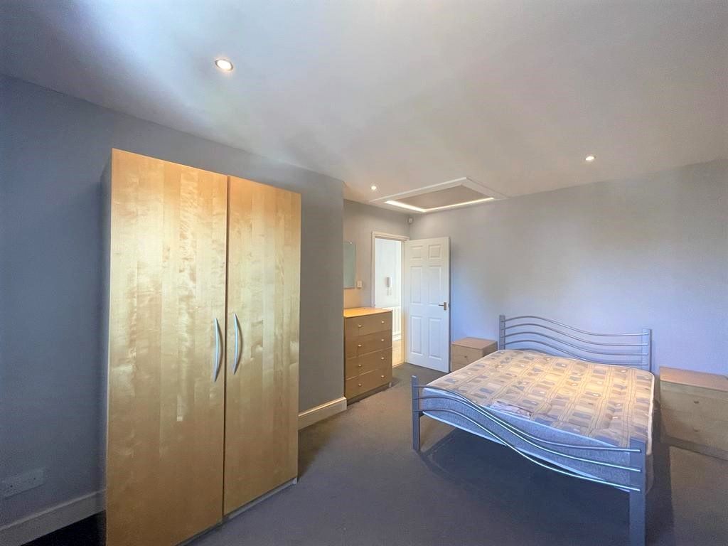 Property photo 2 of 7 Photo 1