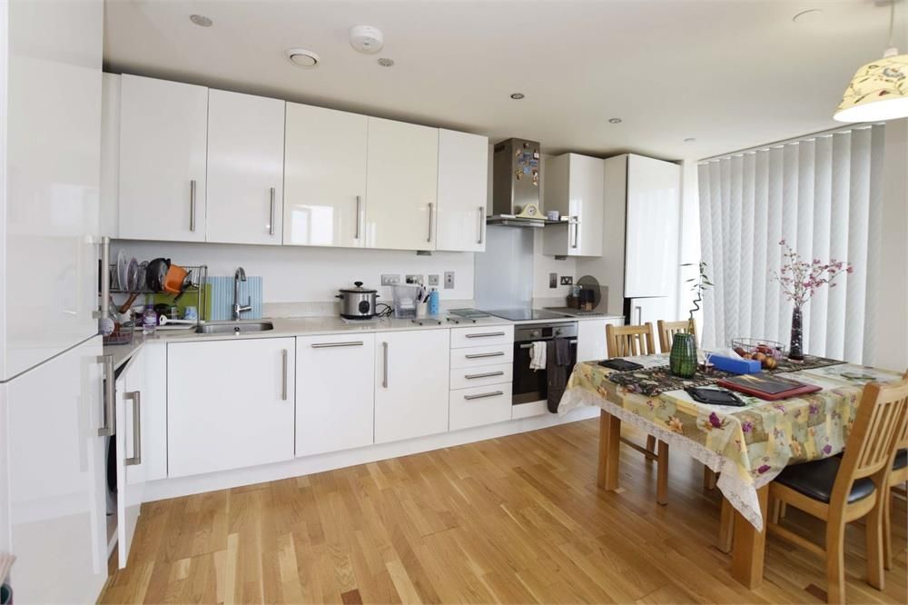 Property photo 2 of 11 3