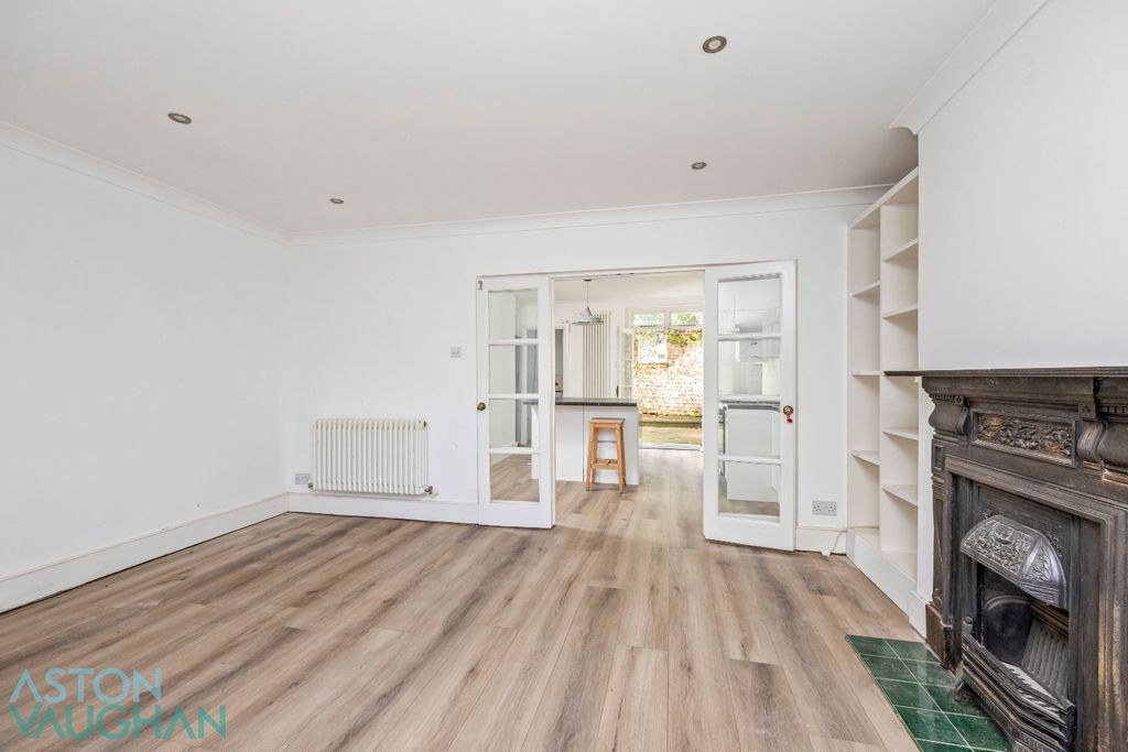 Property photo 2 of 20 4844833