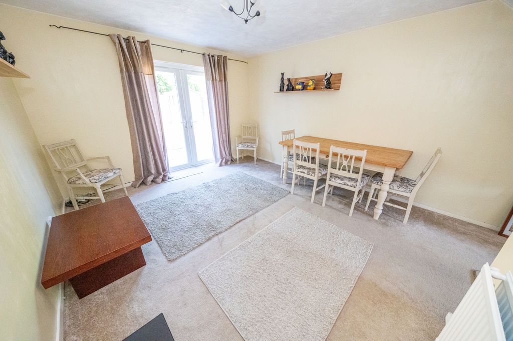 Property photo 2 of 13 Photo 12