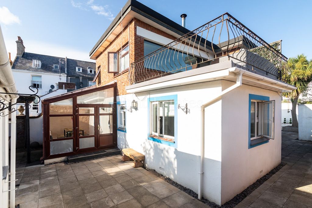 Property photo 3 of 25 Not Specified