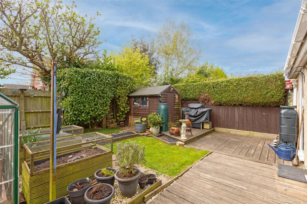 Property photo 3 of 17 Crossways_22.Jpg