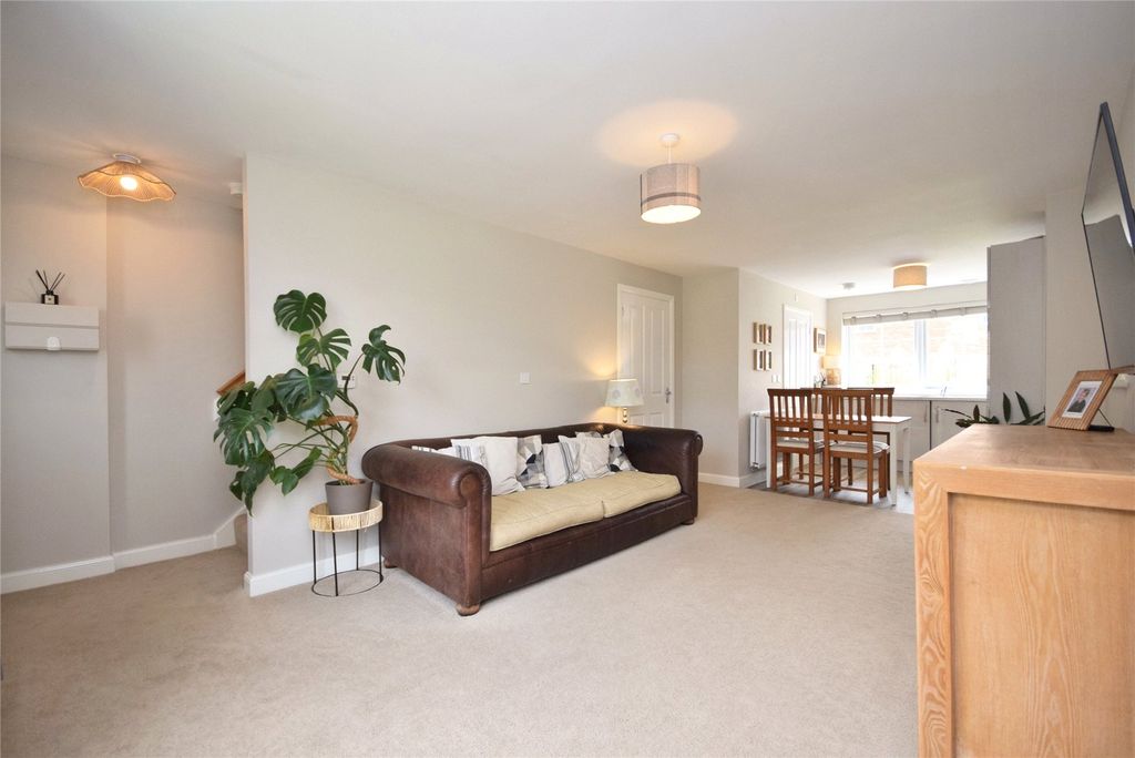 Property photo 3 of 20 Open Plan Living