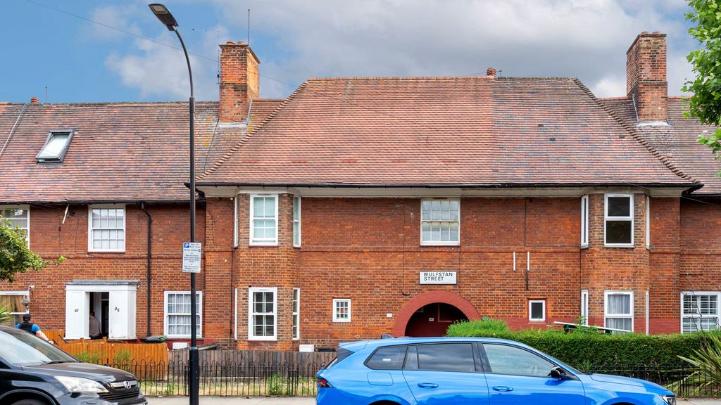 Property photo 1 of 18 99 Wulfstan Street, Shepherds Bush, London, W12 0Aa