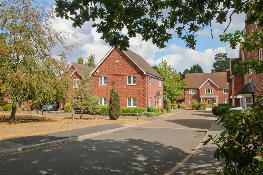 Property photo 1 of 25