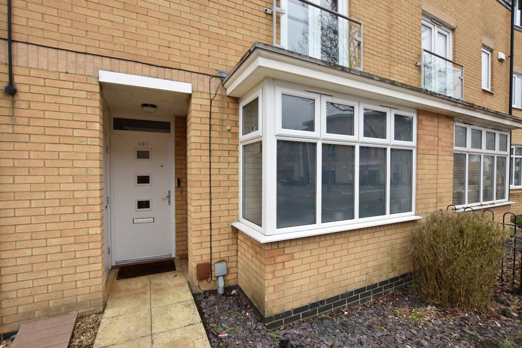 Property photo 1 of 24