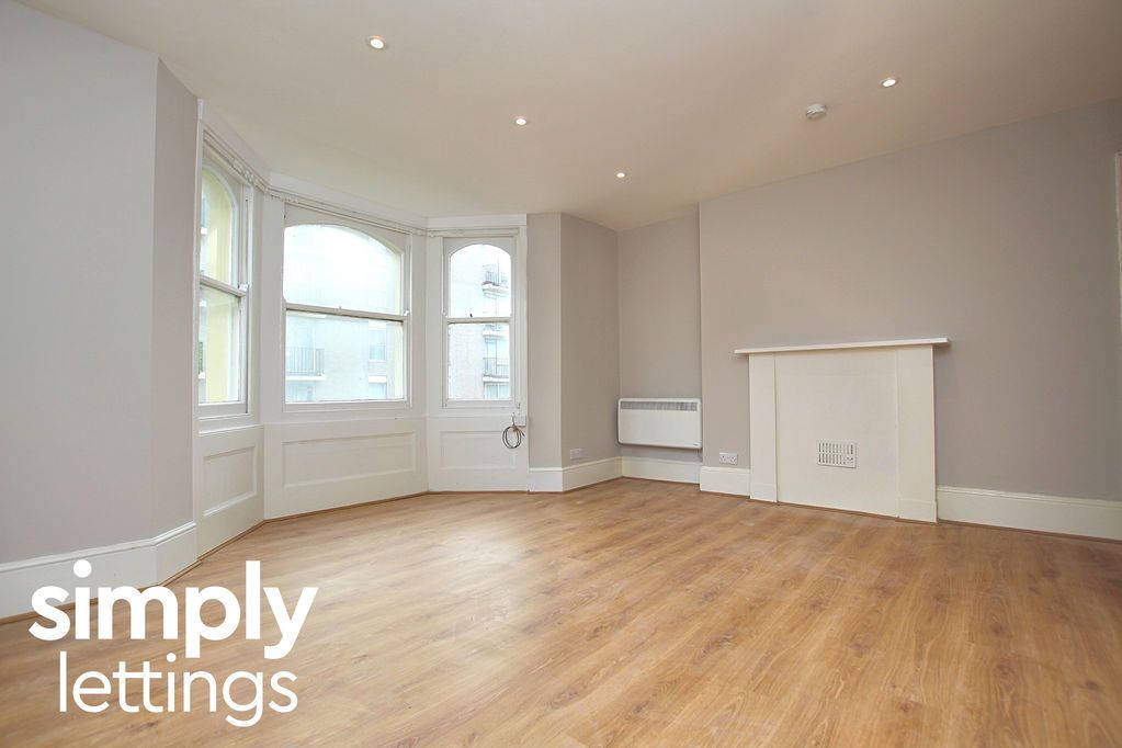 Property photo 2 of 6 Photo 4