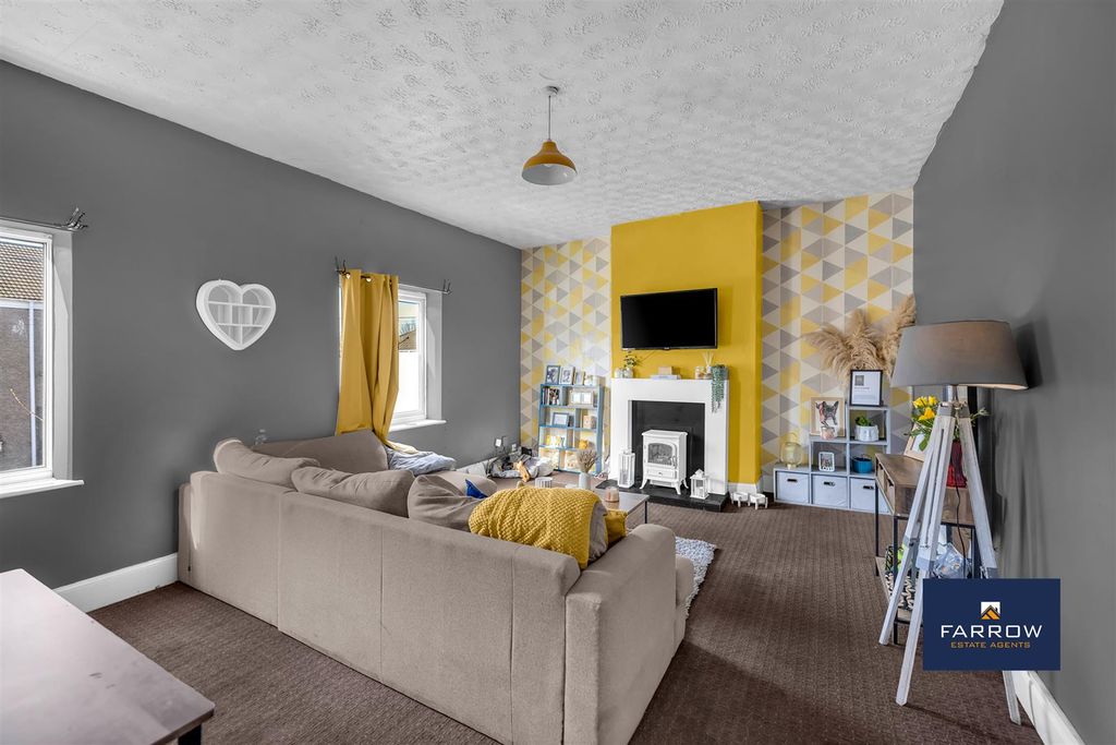 Property photo 2 of 15 Living Room