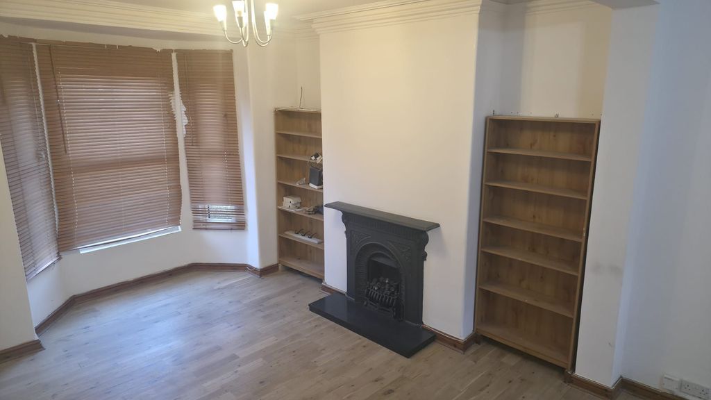 Property photo 3 of 38