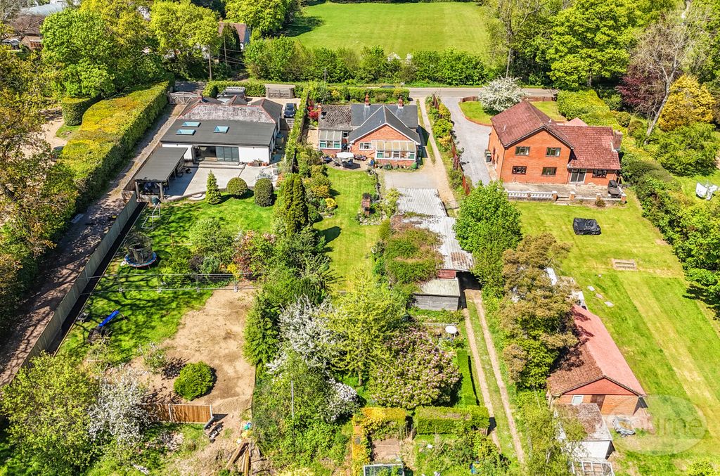 Property photo 2 of 28 ce05038F-3ce3-4d0...