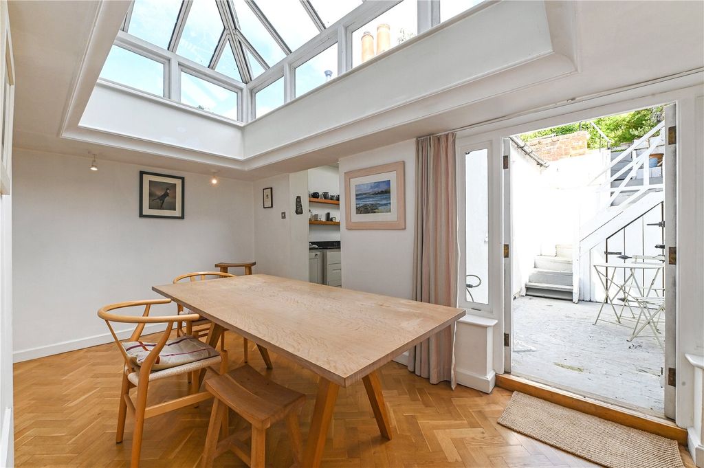 Property photo 2 of 22 Dining Room