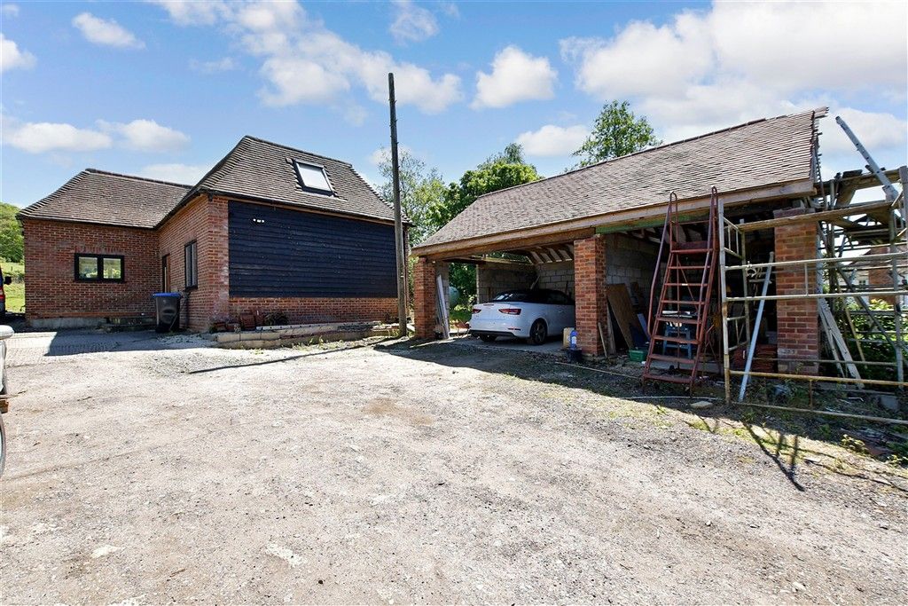 Property photo 1 of 12 External (Brochure)