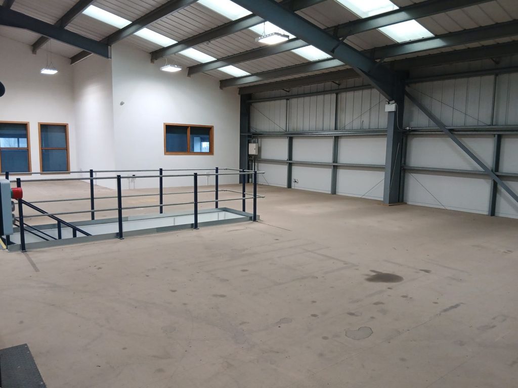 Property photo 3 of 21