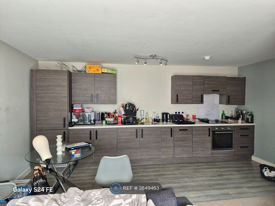 Property photo 3 of 4