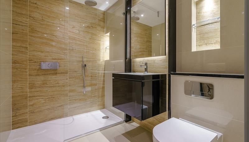 Property photo 2 of 6 Bathroom.Jpg
