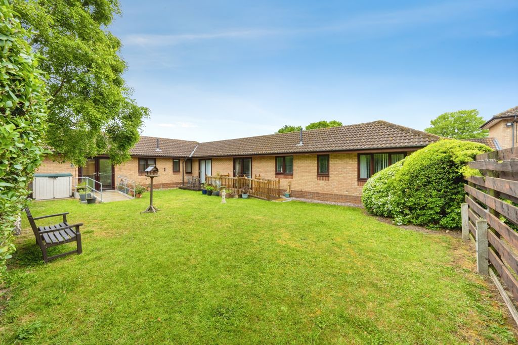 Property photo 1 of 20