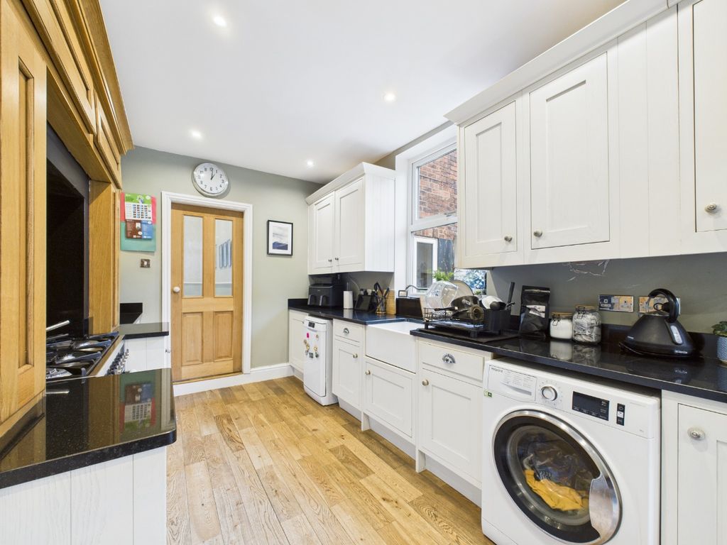 Property photo 2 of 16 4790674