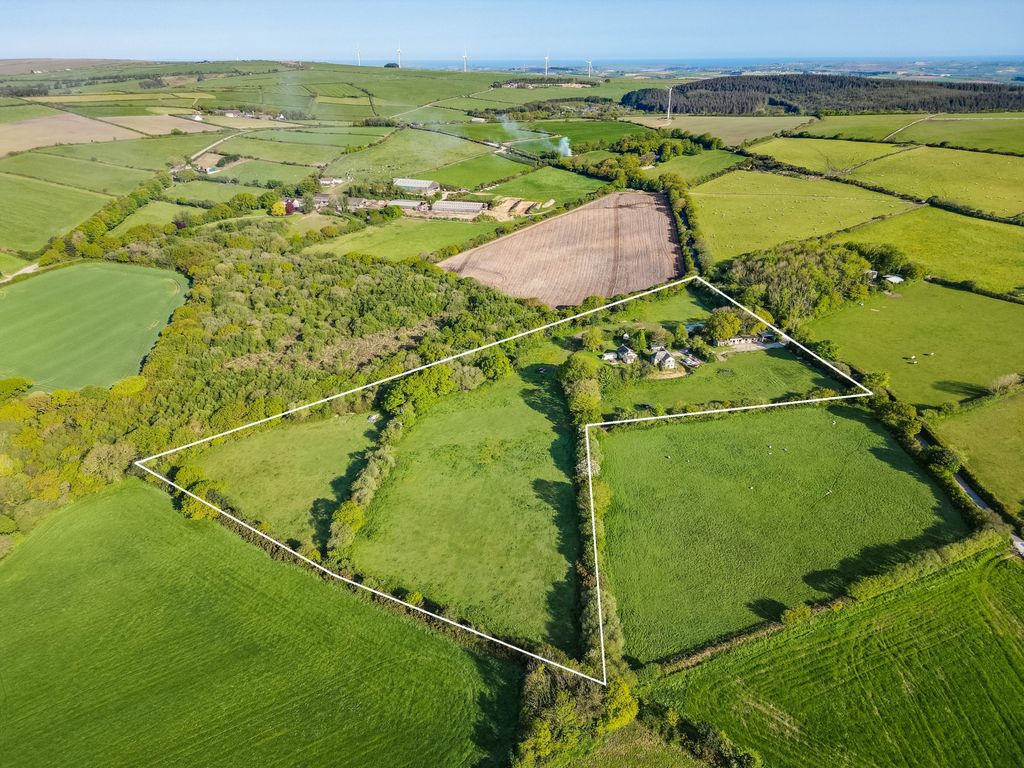 Property photo 1 of 16 Gwynne Moor