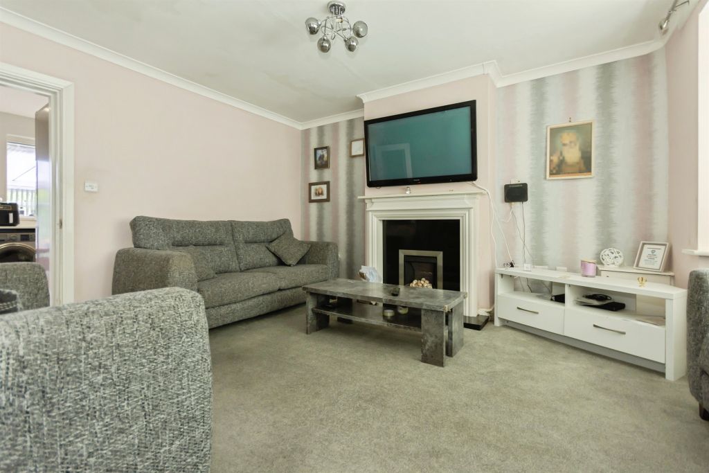 Property photo 3 of 17