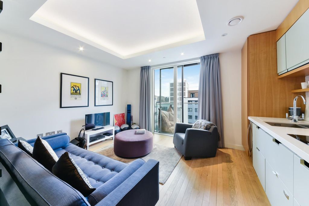 Property photo 2 of 12