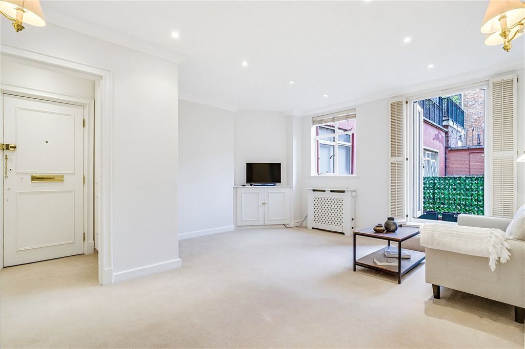 Property photo 2 of 18 Picture No. 20