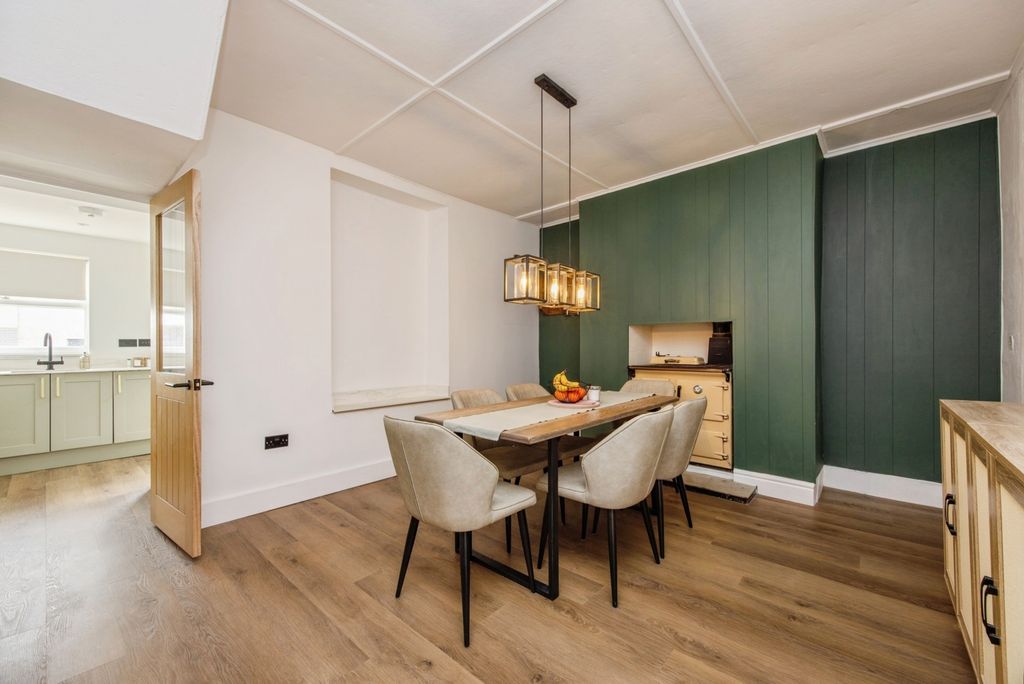 Property photo 3 of 20 Pbox-Img.Jpg