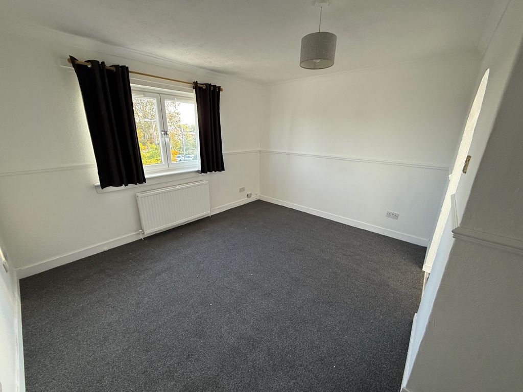 Property photo 2 of 8 Photo 2