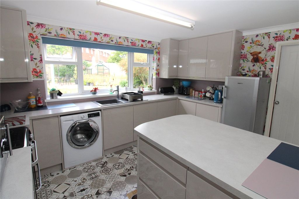 Property photo 3 of 18 Picture No. 13