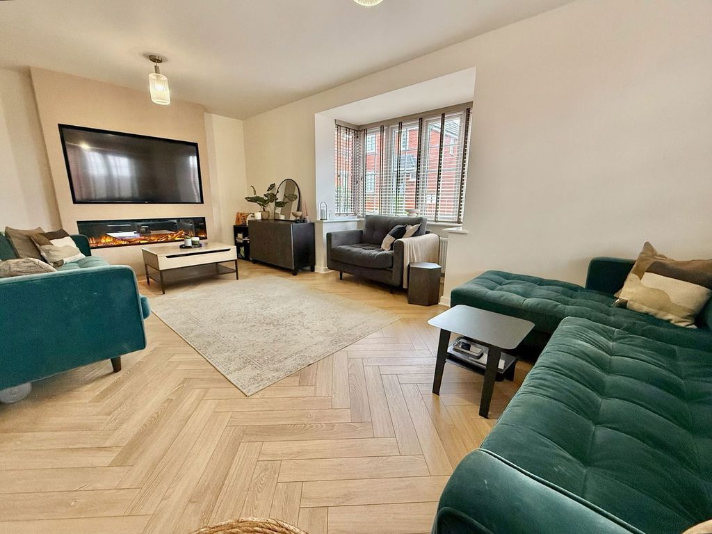 Property photo 3 of 31