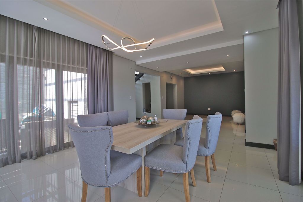 Property photo 2 of 29 1Pla1565292