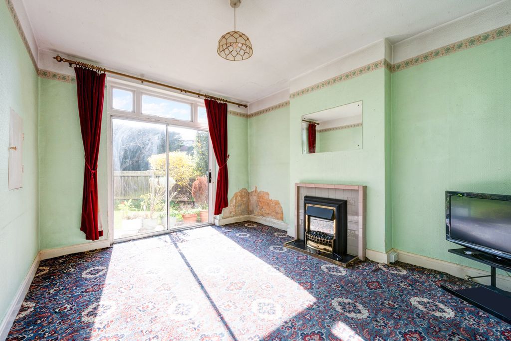 Property photo 3 of 16 Picture No. 05