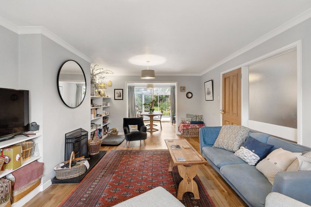 Property photo 3 of 16 Sitting Room