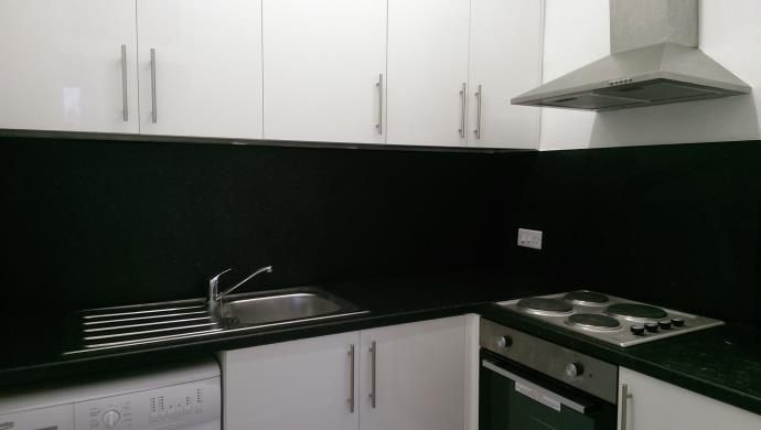 Property photo 3 of 10 Kitchen