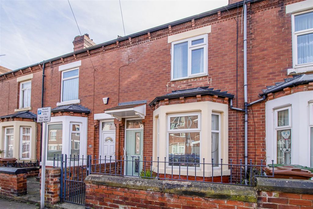 Property photo 1 of 9