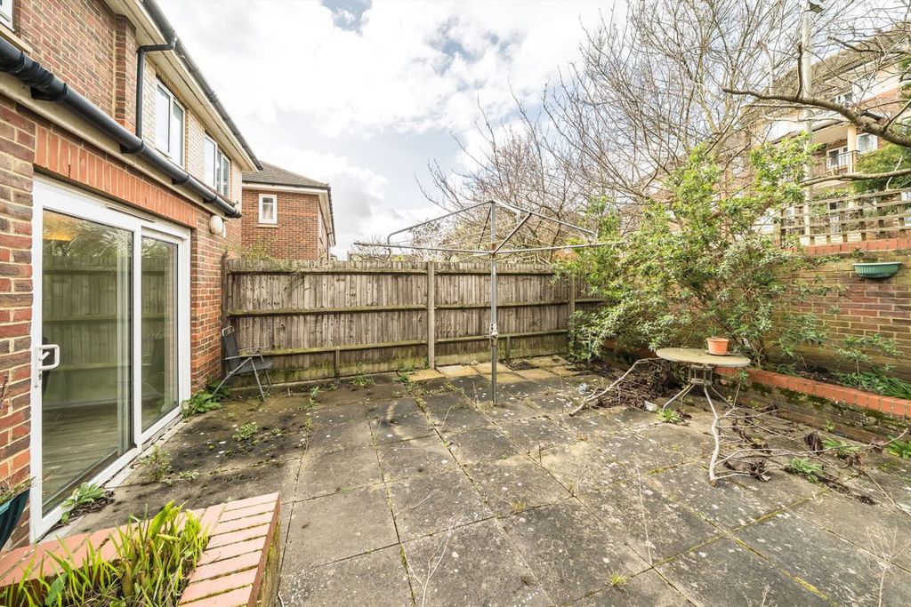 Property photo 3 of 10