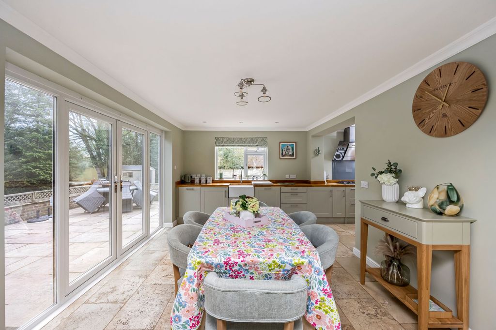 Property photo 3 of 29