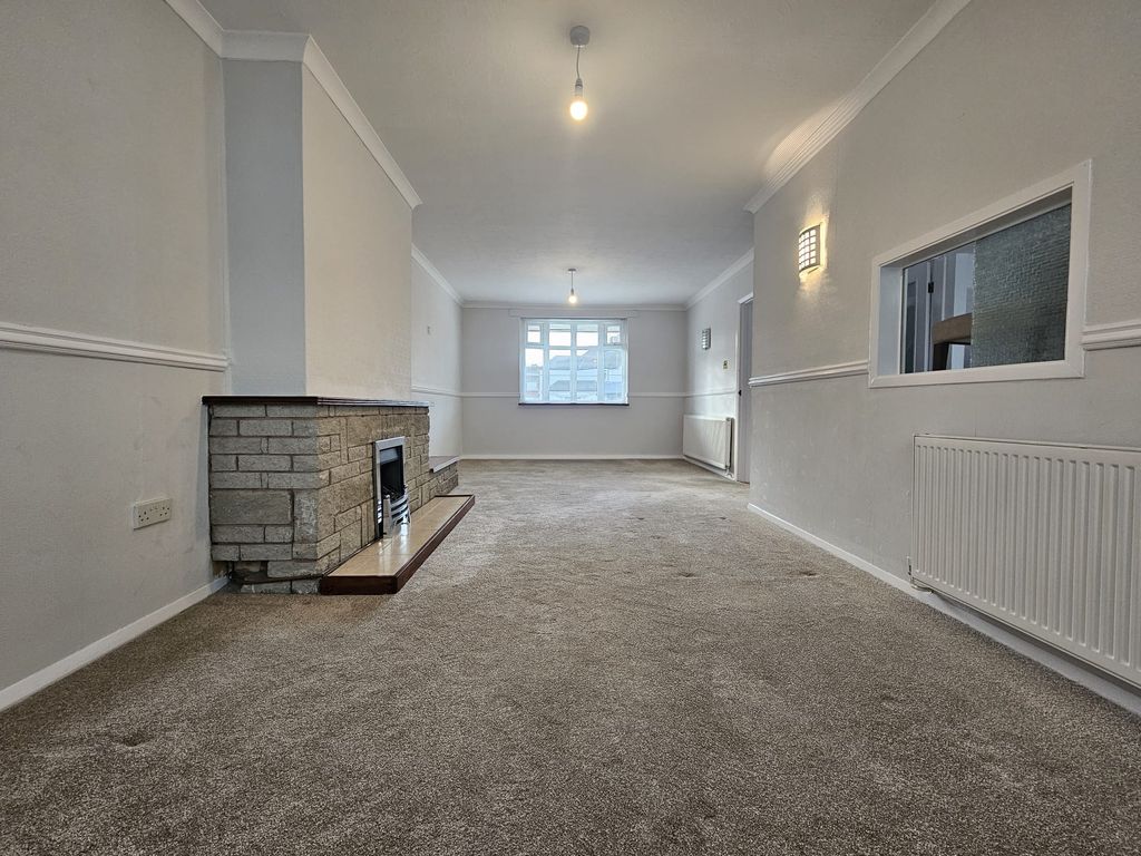 Property photo 2 of 16 Front