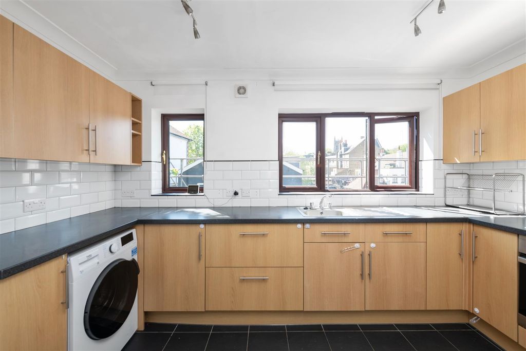 Property photo 2 of 17 1_Alfred_House1.Jpg