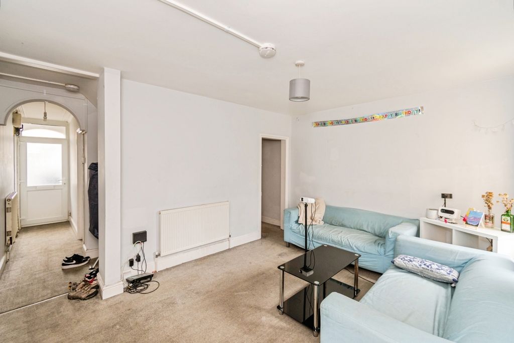 Property photo 3 of 13 Pbox-Img.Jpg